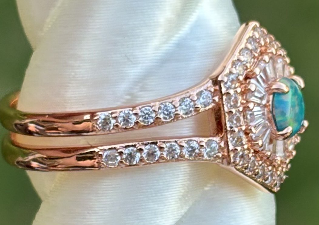 BP Emerald Fire Opal Size 8