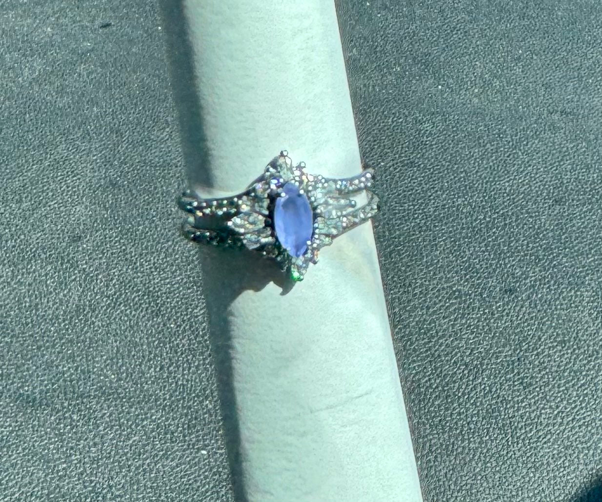 BP Into the Glow Size 9