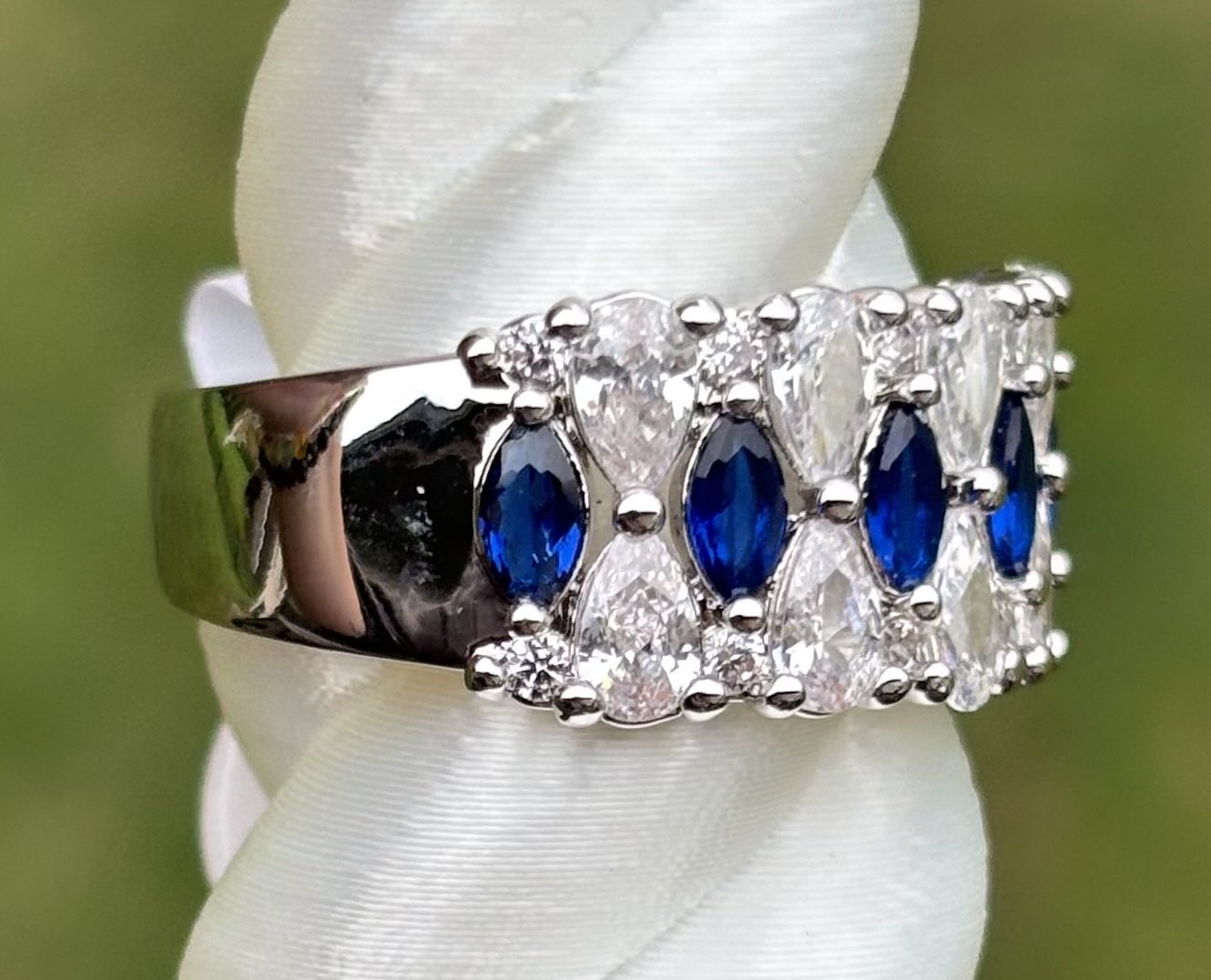 BP Nights That Spoke Wonders Size 10