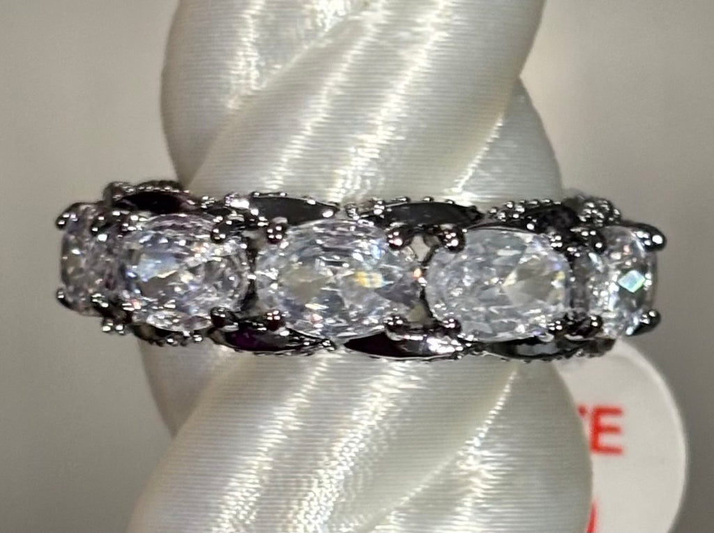 BP Never Blend In Size 10