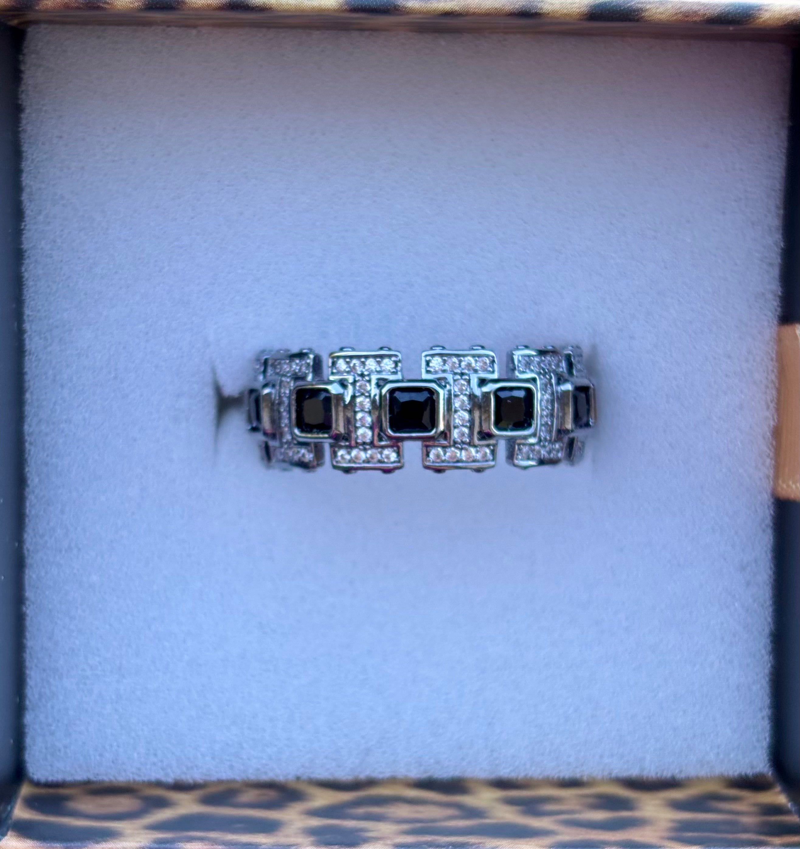 BP Criss Meets Cross Size 12 Untamed Collection