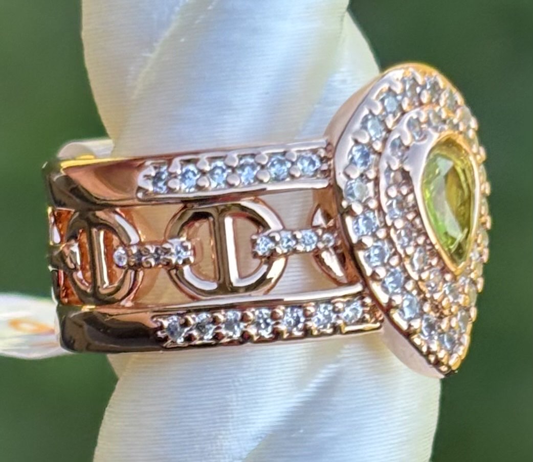 BP Shimmering Mornings Size 6