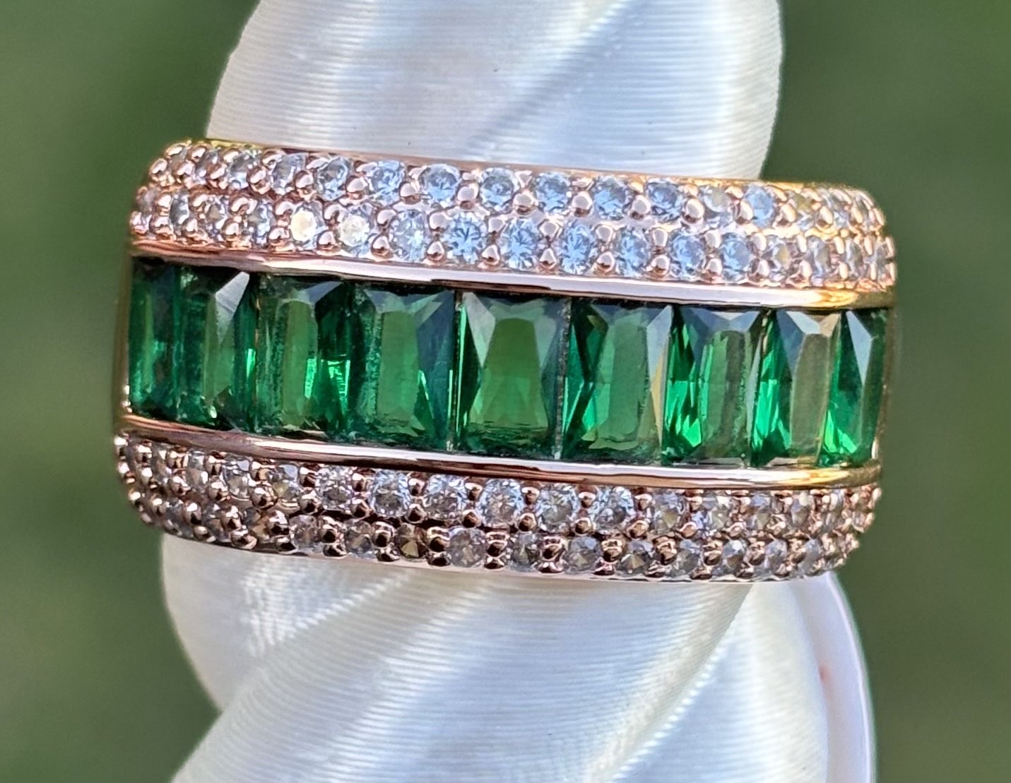 BP Shimmering Waves Size 10